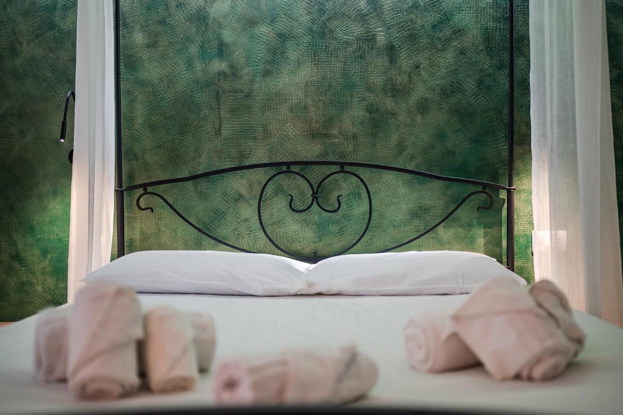 Infinity Suite Verona Free Parking ภายนอก รูปภาพ